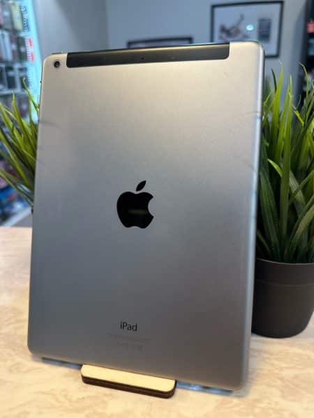 Cellular Space Gray 64GB