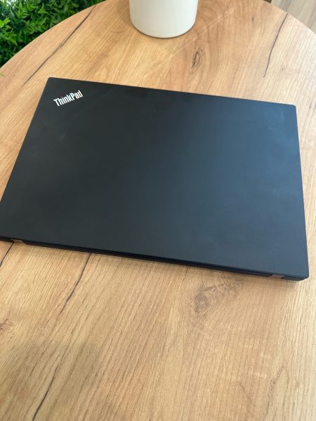  12/250GB Core i5-8365U Black