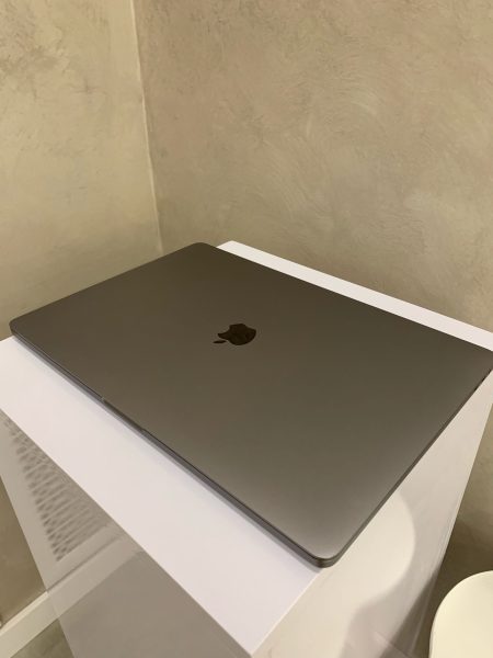  i9 32/512GB Space Gray