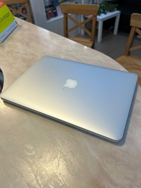  Core i5 Silver 8/128GB