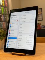 Cellular Space Grey 16GB