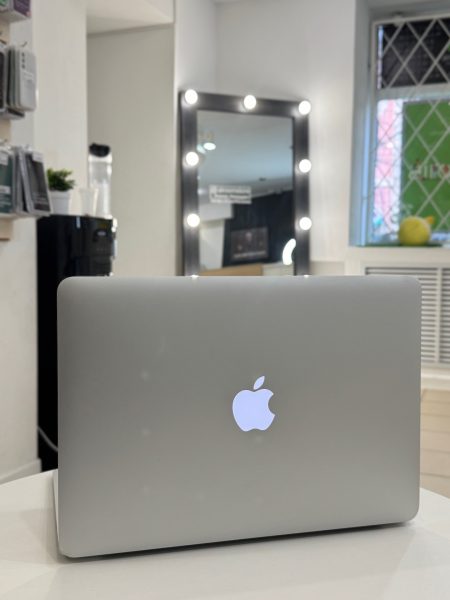  Core i5 Silver 8/128GB
