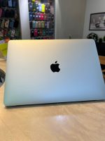  Core i5 Silver 8/256GB