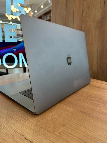 Intel Core i7 Серый 16/512GB